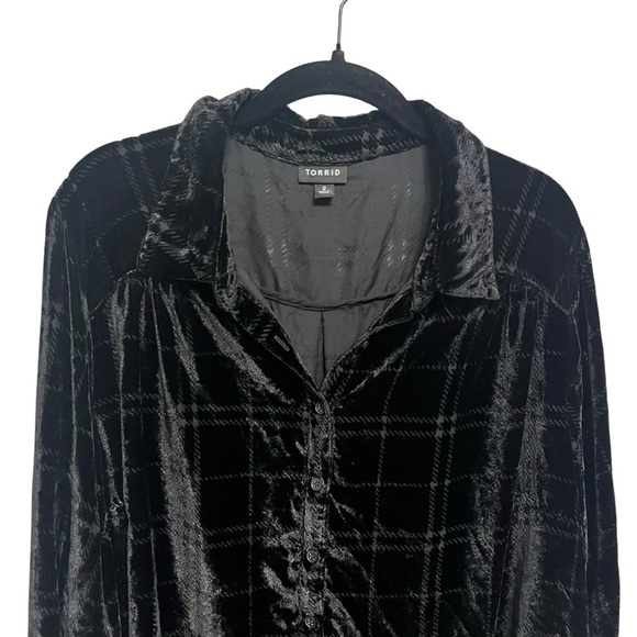 Torrid Madison Velvet Burnout Button Up Shirt - Picture 5 of 10